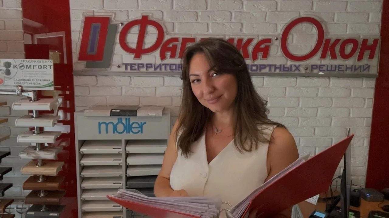 Зал Фабрики Окон в Новокузнецке: образцы профилей